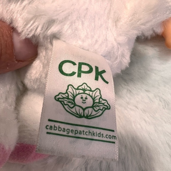 Cabbage Patch white bunny 2017 - Picture 4 of 6